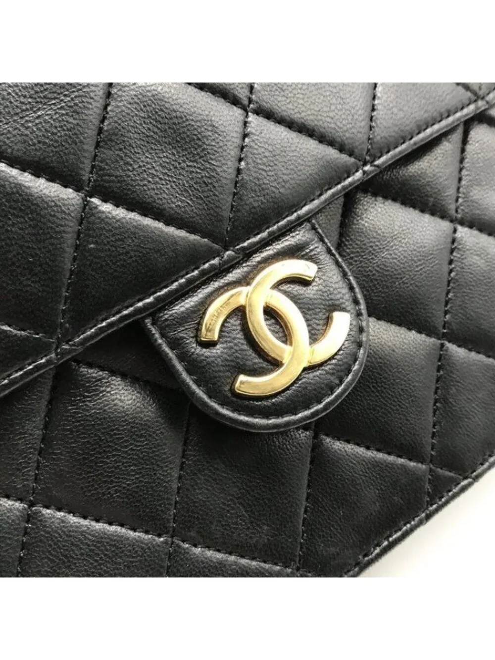 Chanel CC Logo Mini Quilted Lambskin Chain Shoulder Bag Black
